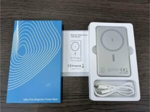 Ultra-thin magnetic power bank